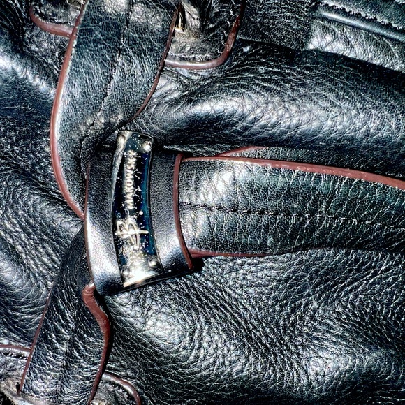 ♥️👜B Makowsky Black 100%Leather Chrome Shoulder Bag♥️👜 - Picture 10 of 13